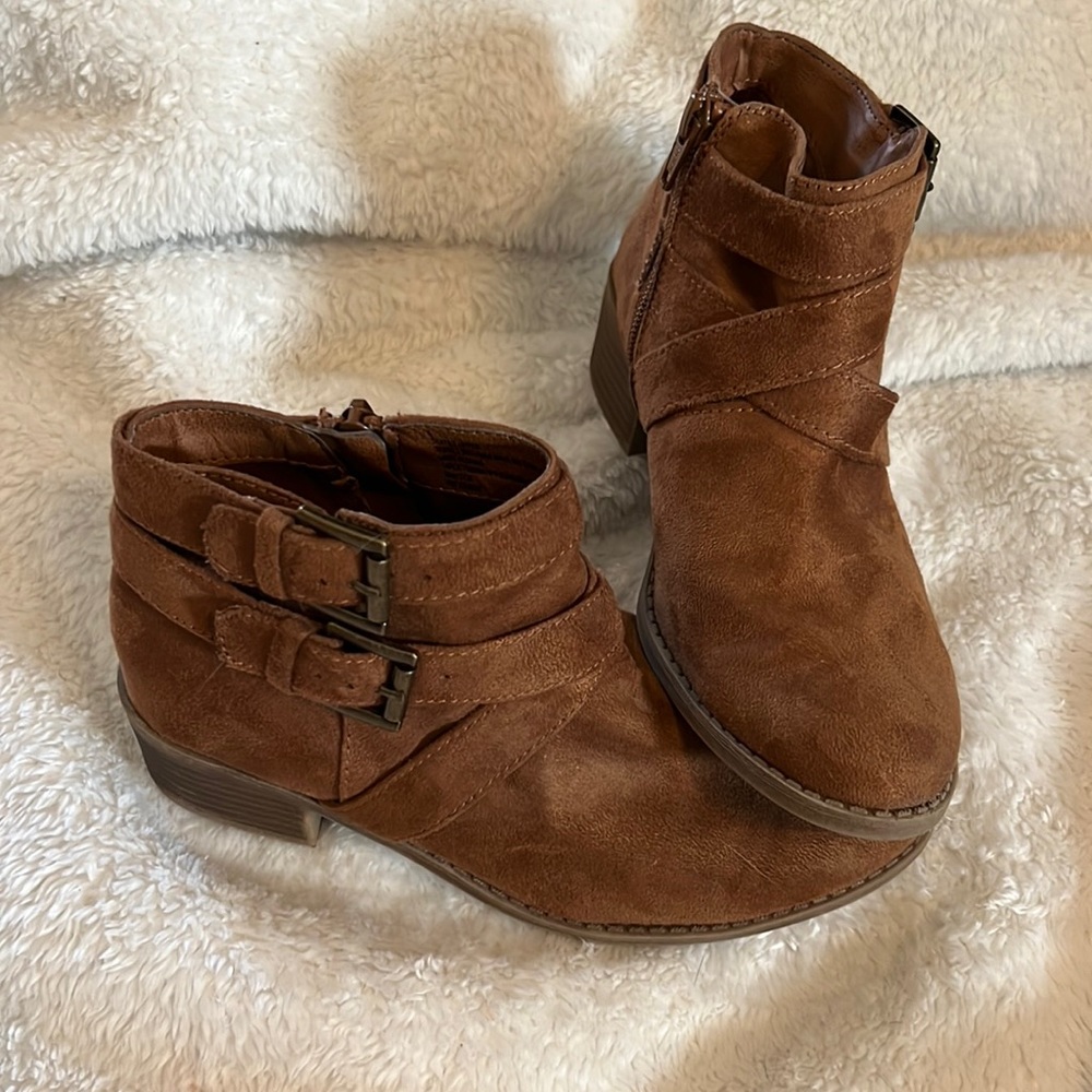 🎉3/$10 Kids Ankle Boots